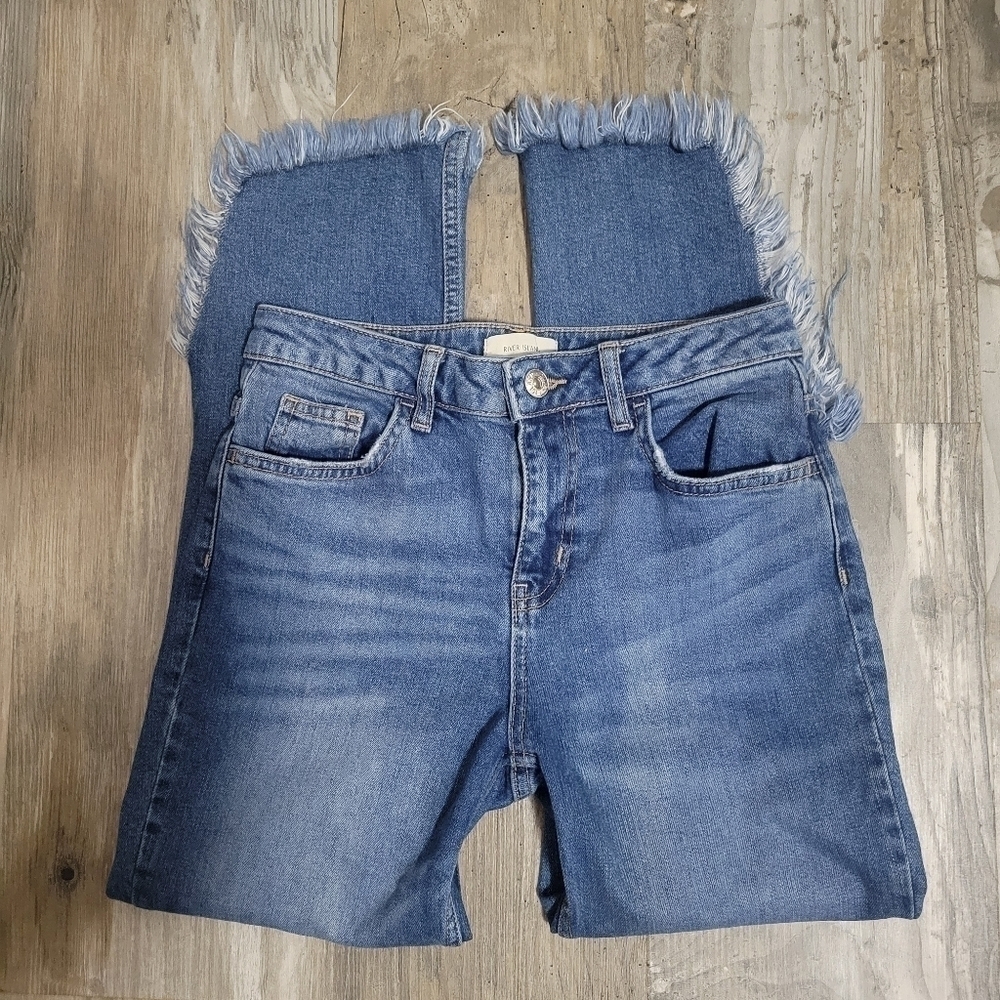 River island jeans with frayed asymmetrical bottom size 6